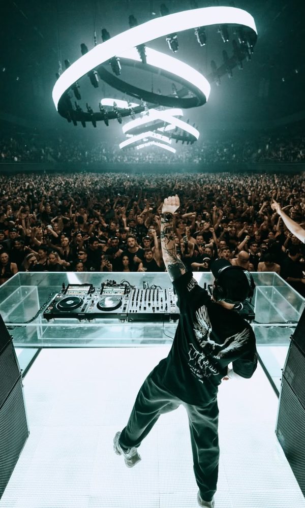 AMSTERDAM MEMORIES 🛸A night full of emotions and magical moments. The Outworld community united